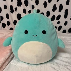 8” Perry the Dolphin Squishmallow